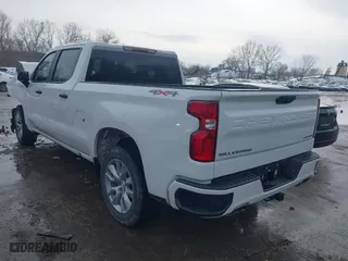 2020 Chevrolet Silverado 1500 Custom with VIN 3GCUYBEF8LG215676, listed as a IAAI auction lot 41572035 with 146,540 mi miles. Bid and sale history available at carsss.com. Image 3.