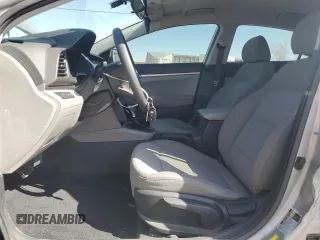 2020 Hyundai Elantra SE z VIN 5NPD74LF3LH590092, wystawiony jako Copart lot #52210975 z przebiegiem 52 500 mil mil oraz Szkoda całkowita • Salvage title. Historia ofert i sprzedaży dostępna na DreamBid. Obrazek 7.