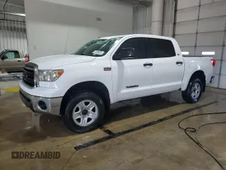 2012 Toyota Tundra z VIN 5TFDY5F12CX217598, wystawiony jako Copart lot #61088055 z przebiegiem 98 112 mil mil oraz Szkoda całkowita • Salvage title. Historia ofert i sprzedaży dostępna na DreamBid. Obrazek 1.