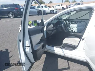 2019 Honda Insight EX with VIN 19XZE4F52KE005648, listed as a IAAI auction lot 41935225 with 68,312 mi miles. Bid and sale history available at carsss.com. Image 5.