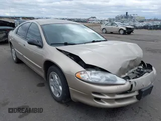 2004 Dodge Intrepid SE with VIN 2B3HD46R64H607124, listed as a IAAI auction lot 41698169 with 117,465 mi miles. Bid and sale history available at carsss.com. Image 1.