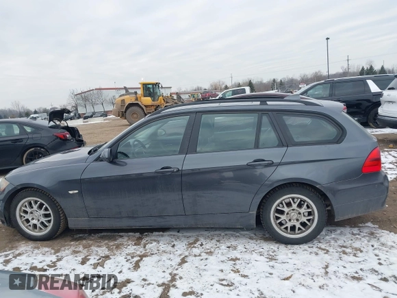 2007 BMW 3 Series 328i with VIN WBAVS13587FX15951, listed as a IAAI auction lot 41530164 with 153,051 mi miles. Bid and sale history available at carsss.com. Image 14.