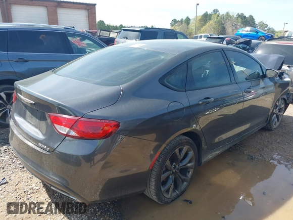 2015 Chrysler 200 S with VIN 1C3CCCDG5FN644378, listed as a IAAI auction lot 41918218 with 138,252 mi miles and . Bid and sale history available at carsss.com. Image 4.