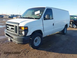 2009 Ford Econoline Cargo z VIN 1FTNE24W29DA88086, wystawiony jako IAAI lot #41749288 z przebiegiem 358 684 mil mil oraz . Historia ofert i sprzedaży dostępna na DreamBid. Obrazek 2.