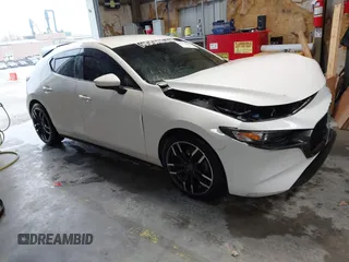 2019 Mazda 3 z VIN JM1BPAJM0K1120549, wystawiony jako IAAI lot #41934368 z przebiegiem Nie podano mil oraz . Historia ofert i sprzedaży dostępna na DreamBid. Obrazek 1.