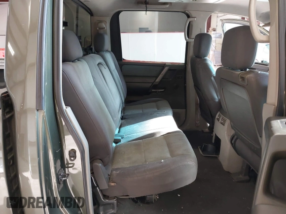 2004 Nissan Titan LE with VIN 1N6AA07A74N524414, listed as a IAAI auction lot 39769313 with 299,250 mi miles and . Bid and sale history available at DreamBid. Image 8.