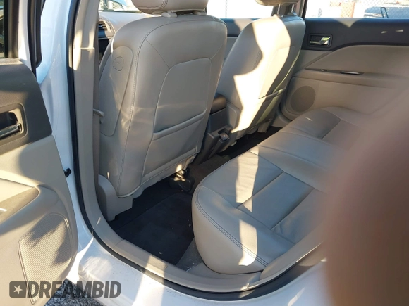 2010 Ford Fusion Hybrid with VIN 3FADP0L34AR287532, listed as a IAAI auction lot 40817732 with 161,351 mi miles. Bid and sale history available at carsss.com. Image 8.