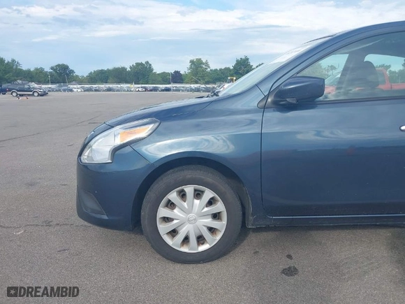 2016 Nissan Versa SV with VIN 3N1CN7AP5GL876940, listed as a IAAI auction lot 40207400 with NaN miles. Bid and sale history available at carsss.com. Image 12.