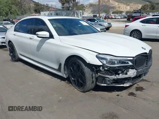 2017 BMW 7 Series 750i with VIN WBA7F0C32HGM22273, listed as a IAAI auction lot 41857151 with 90,518 mi miles. Bid and sale history available at carsss.com. Image 1.