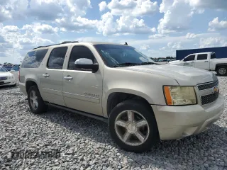 2014 Chevrolet Suburban LTZ with VIN 1GNSKKE76ER176923, listed as a Copart auction lot 64329985 with 246,832 mi miles and Clean title. Bid and sale history available at DreamBid. Image 4.