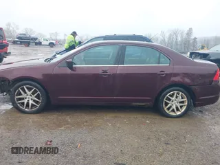 2011 Ford Fusion SEL with VIN 3FAHP0JA1BR256209, listed as a IAAI auction lot 41962125 with 205,737 mi miles. Bid and sale history available at carsss.com. Image 14.