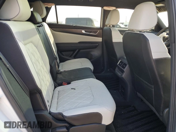 2024 Volkswagen Atlas SEL Premium R-Line with VIN 1V2FE2CA7RC219611, listed as a Copart auction lot 46862235 with 17,570 mi miles and Salvage title. Bid and sale history available at DreamBid. Image 12.