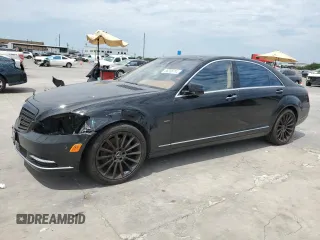 2010 Mercedes-Benz S 400 with VIN WDDNG9FB3AA301975, listed as a Copart auction lot 68335744 with 72,948 mi miles and Salvage Title. Bid and sale history available at carsss.com. Image 1.