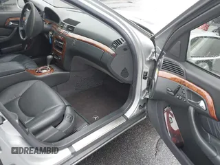 2002 Mercedes-Benz S-Class 5.0L with VIN WDBNG75J82A264932, listed as a IAAI auction lot 41388088 with 195,747 mi miles. Bid and sale history available at carsss.com. Image 5.