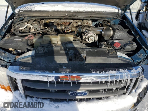 2000 Ford F-350 XL with VIN 1FTSX31F9YEB88587, listed as a Copart auction lot 45626735 with 123,973 mi miles and Salvage Title. Bid and sale history available at DreamBid. Image 11.