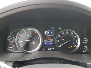 2021 Lexus LX z VIN JTJFY7AX9M4340637, wystawiony jako Copart lot #44361884 z przebiegiem 9 357 mil mil oraz . Historia ofert i sprzedaży dostępna na DreamBid. Obrazek 9.