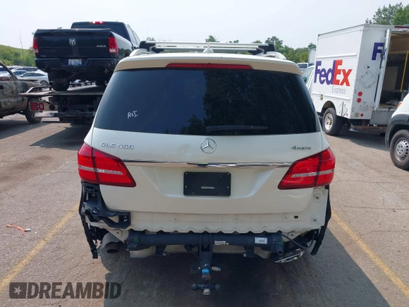 2017 Mercedes-Benz GLS 550 z VIN 4JGDF7DE4HA879647, wystawiony jako IAAI lot #39999023 z przebiegiem 97 372 mil mil oraz . Historia ofert i sprzedaży dostępna na DreamBid. Obrazek 17.