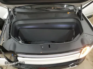 2023 Rivian R1S Adventure z VIN 7PDSGABA2PN013659, wystawiony jako Copart lot #53475945 z przebiegiem 13 928 mil mil oraz Szkody całkowita. Historia ofert i sprzedaży dostępna na DreamBid. Obrazek 14.