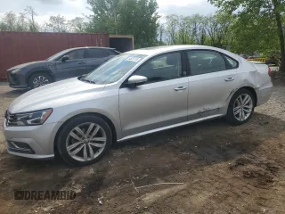 2019 Volkswagen Passat Wolfsburg Edition z VIN 1VWLA7A38KC011998, wystawiony jako Copart lot #54525115 z przebiegiem 45 529 mil mil oraz Szkoda całkowita • Salvage title. Historia ofert i sprzedaży dostępna na DreamBid. Obrazek 1.