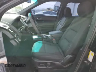 2016 Ford Police Interceptor Utility z VIN 1FM5K8AT9GGB73827, wystawiony jako Copart lot #56400145 z przebiegiem 154 496 mil mil oraz Szkoda całkowita • Salvage title. Historia ofert i sprzedaży dostępna na DreamBid. Obrazek 7.