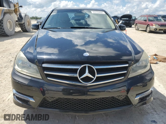 2014 Mercedes-Benz C 250 Sport с VIN WDDGF4HB1ER306501, выставлен на аукционе Copart как лот 73773934 с пробегом Не указан миль и Списание • Salvage title. История ставок и продаж доступна на DreamBid. Изображение 5.