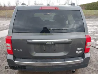 2017 Jeep Patriot High Altitude with VIN 1C4NJRFB8HD109679, listed as a IAAI auction lot 41953709 with 110,891 mi miles. Bid and sale history available at carsss.com. Image 17.