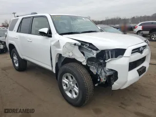 2024 Toyota 4Runner SR5 Premium with VIN JTENU5JR7R6288805, listed as a Copart auction lot 46687345 with 9,407 mi miles and Salvage Title. Bid and sale history available at carsss.com. Image 4.