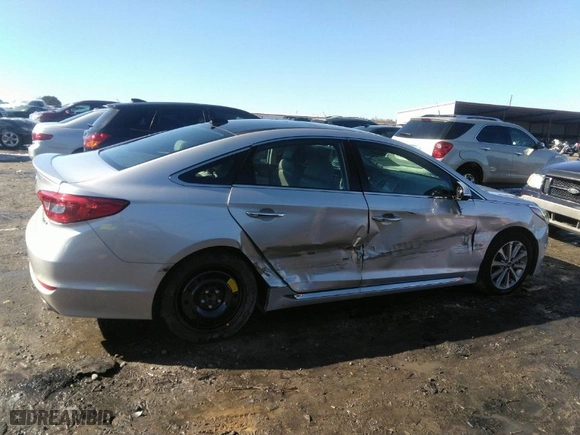 2016 Hyundai Sonata 2.4L Sport with VIN 5NPE34AF3GH415236, listed as a IAAI auction lot 41635896 with 82,333 mi miles. Bid and sale history available at carsss.com. Image 13.