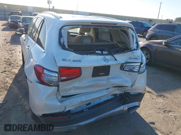 2017 Mercedes-Benz GLC 300 z VIN WDC0G4JB8HF185341, wystawiony jako IAAI lot #41804808 z przebiegiem 52 952 mil mil oraz . Historia ofert i sprzedaży dostępna na DreamBid. Obrazek 6.