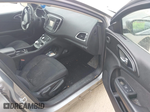 2015 Chrysler 200 Limited with VIN 1C3CCCAB6FN724992, listed as a IAAI auction lot 42051813 with 280,060 mi miles. Bid and sale history available at carsss.com. Image 5.