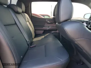 2022 Toyota Tacoma 4WD SR with VIN 3TMCZ5AN6NM511288, listed as a Copart auction lot 50429285 with 33,740 mi miles and Salvage Title. Bid and sale history available at carsss.com. Image 10.