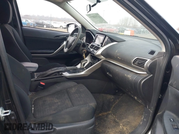 2019 Mitsubishi Eclipse Cross ES z VIN JA4AS3AA4KZ010739, wystawiony jako IAAI lot #41110833 z przebiegiem 75 037 mil mil oraz . Historia ofert i sprzedaży dostępna na DreamBid. Obrazek 5.