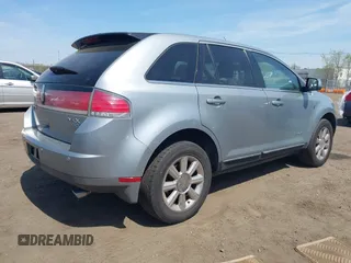 2007 Lincoln MKX z VIN 2LMDU88C67BJ30425, wystawiony jako IAAI lot #42102247 z przebiegiem 115 270 mil mil oraz . Historia ofert i sprzedaży dostępna na DreamBid. Obrazek 4.