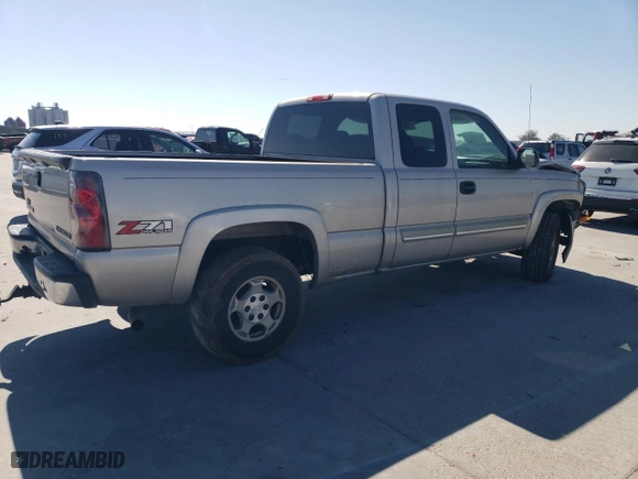 2004 Chevrolet Silverado 1500 LS with VIN 1GCEK19V64E262635, listed as a Copart auction lot 89267835 with 253,402 mi miles and Salvage Title. Bid and sale history available at carsss.com. Image 3.