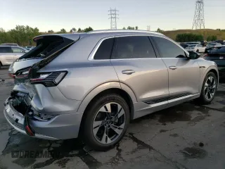 2022 Audi e-tron Premium with VIN WA1AAAGE3NB023738, listed as a Copart auction lot 72651284 with 35,531 mi miles and Salvage Title. Bid and sale history available at DreamBid. Image 3.
