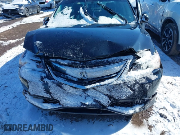 2013 Acura ILX with VIN 19VDE1F32DE015048, listed as a IAAI auction lot 41541956 with 92,403 mi miles. Bid and sale history available at carsss.com. Image 6.