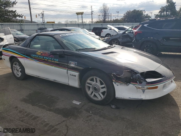1993 Chevrolet Camaro Z28 with VIN 2G1FP22P4P2105797, listed as a Copart auction lot 86332224 with 43,409 mi miles and Salvage Title. Bid and sale history available at carsss.com. Image 4.