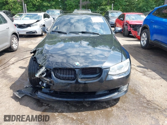 2011 BMW 3 Series 328i z VIN WBADW7C56BE544585, wystawiony jako IAAI lot #42233106 z przebiegiem Nie podano mil oraz . Historia ofert i sprzedaży dostępna na DreamBid. Obrazek 11.