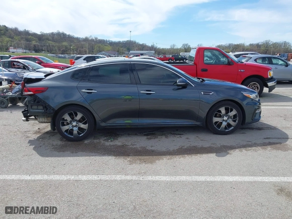 2019 Kia Optima S with VIN 5XXGT4L33KG378382, listed as a IAAI auction lot 41824192 with 114,649 mi miles. Bid and sale history available at carsss.com. Image 14.