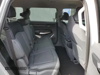2024 Kia EV9 Wind z VIN KNDAFFS57R6049852, wystawiony jako Copart lot #78782314 z przebiegiem 2496 mil mil oraz Szkody całkowita. Historia ofert i sprzedaży dostępna na DreamBid. Obrazek 11.