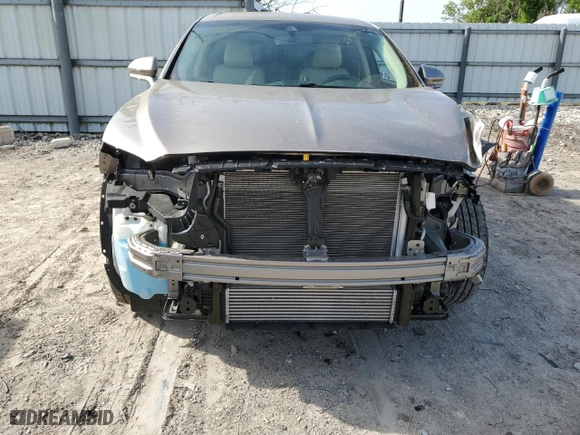 2019 Lincoln Nautilus Standard with VIN 2LMPJ6J97KBL22728, listed as a Copart auction lot 48939814 with NaN miles. Bid and sale history available at carsss.com. Image 5.