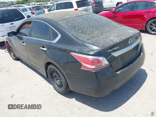2015 Nissan Altima S with VIN 1N4AL3AP0FN303483, listed as a IAAI auction lot 42266007 with 173,166 mi miles and . Bid and sale history available at DreamBid. Image 3.