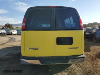 2004 Chevrolet Express Passenger with VIN 1GAHG39U641193334, listed as a Copart auction lot 74011934 with 330,603 mi miles and Salvage Title. Bid and sale history available at carsss.com. Image 6.