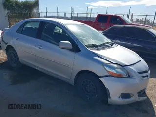2008 Toyota Yaris with VIN JTDBT903384030967, listed as a IAAI auction lot 41922521 with 211,372 mi miles. Bid and sale history available at carsss.com. Image 1.