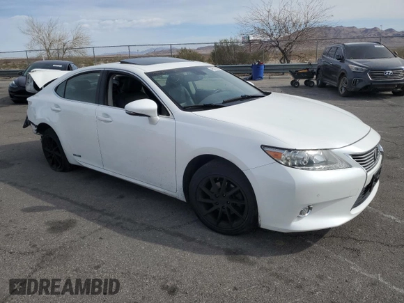 2015 Lexus ES 300h с VIN JTHBW1GG6F2080139, выставлен на аукционе Copart как лот 49512225 с пробегом 101 433 миль миль и Списание • Salvage title. История ставок и продаж доступна на DreamBid. Изображение 4.