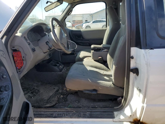 2001 Mazda B-Series 2WD Truck DS with VIN 4F4YR16V41TM31322, listed as a Copart auction lot 48675705 with 121,767 mi miles and Clean Title. Bid and sale history available at carsss.com. Image 7.
