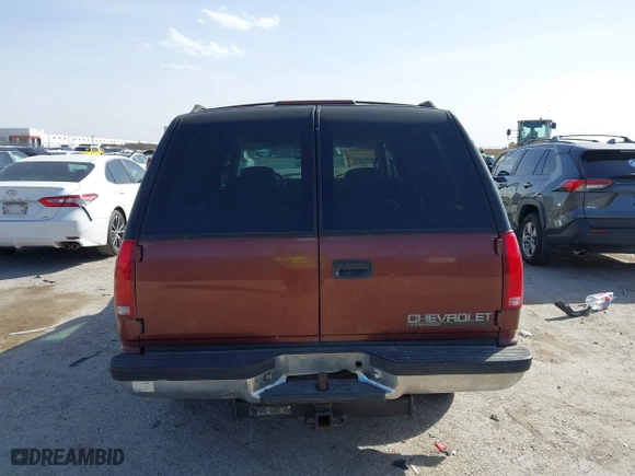 1999 Chevrolet Tahoe with VIN 1GNEC13R9XJ341261, listed as a IAAI auction lot 41741710 with 234,676 mi miles. Bid and sale history available at carsss.com. Image 15.