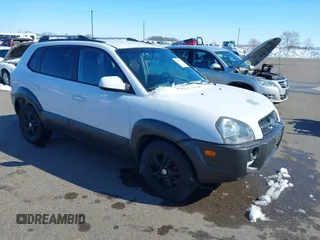 2006 Hyundai Tucson GLS with VIN KM8JN72D46U261305, listed as a IAAI auction lot 41718200 with 185,328 mi miles. Bid and sale history available at carsss.com. Image 1.