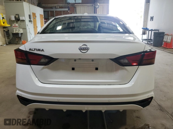 2025 Nissan Altima SV z VIN 1N4BL4DV2SN393878, wystawiony jako Copart lot #60689475 z przebiegiem 1 803 mil mil oraz Czysty tytuł • Clean title. Historia ofert i sprzedaży dostępna na DreamBid. Obrazek 6.