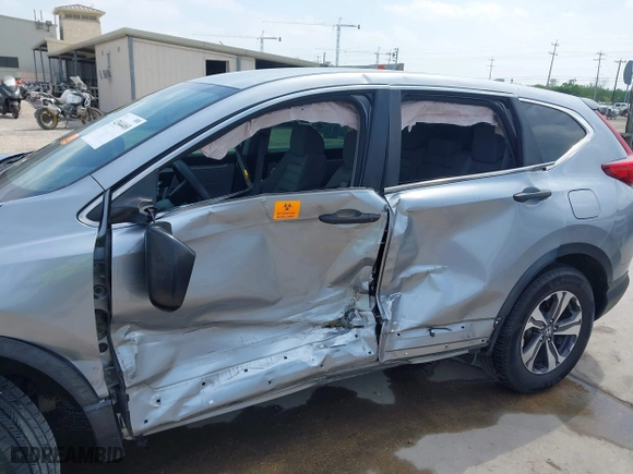 2017 Honda CR-V LX with VIN 7FARW5H38HE014201, listed as a IAAI auction lot 42044460 with 82,174 mi miles. Bid and sale history available at carsss.com. Image 6.